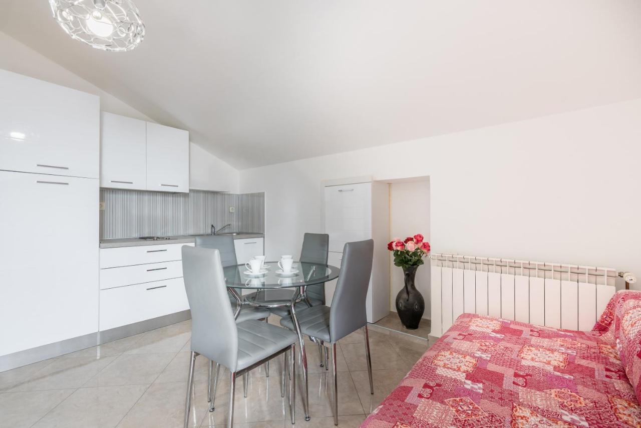 Apartments Vila Dk マリンスカ エクステリア 写真
