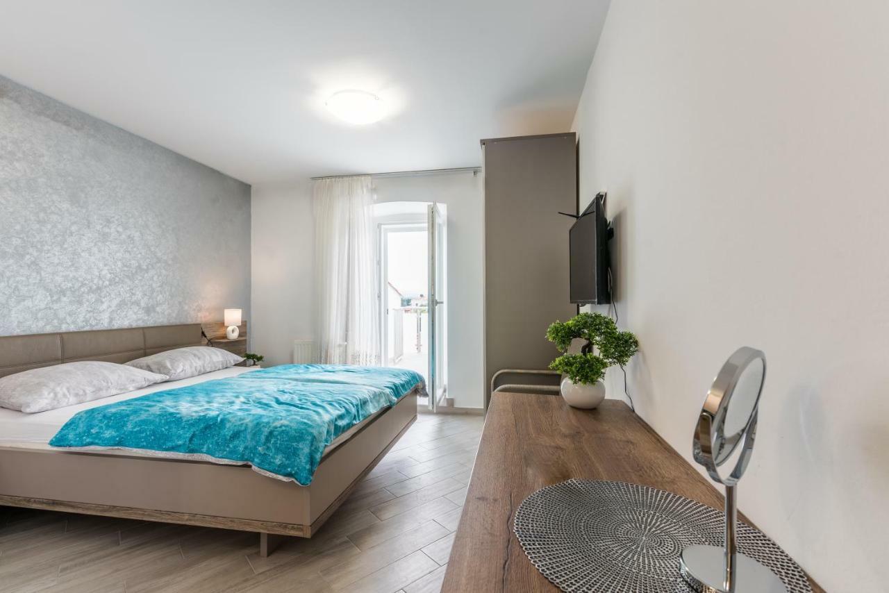 Apartments Vila Dk マリンスカ エクステリア 写真