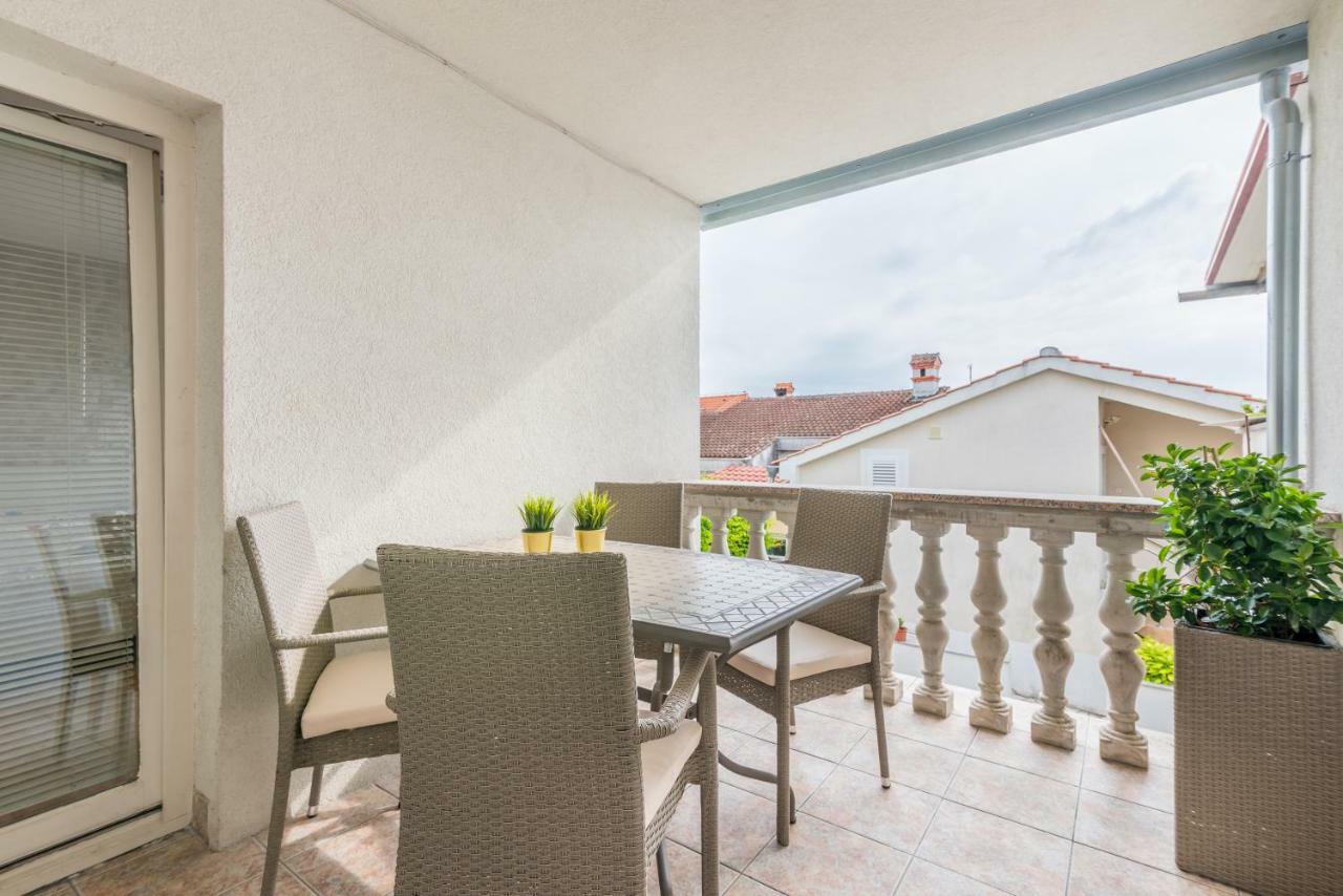 Apartments Vila Dk マリンスカ エクステリア 写真
