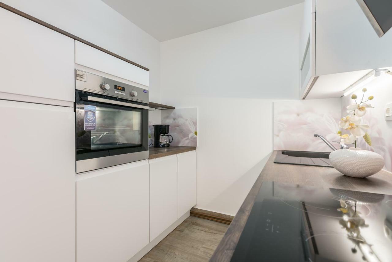 Apartments Vila Dk マリンスカ エクステリア 写真